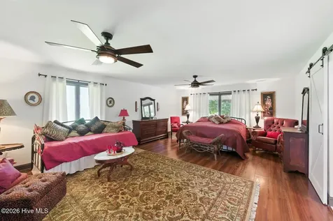 474 E Barefoot Road Newton Grove NC 28366