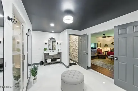 474 E Barefoot Road Newton Grove NC 28366