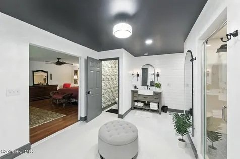 474 E Barefoot Road Newton Grove NC 28366