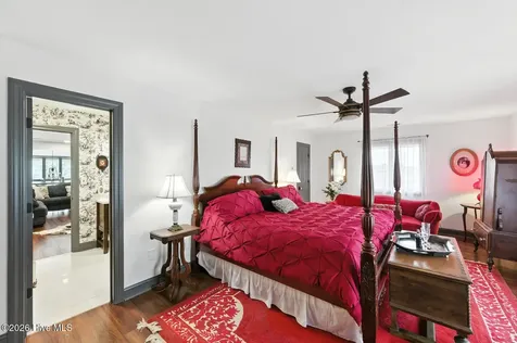 474 E Barefoot Road Newton Grove NC 28366