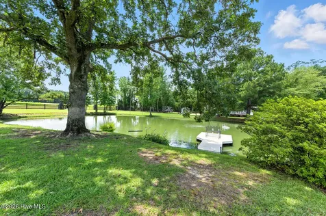 474 E Barefoot Road Newton Grove NC 28366