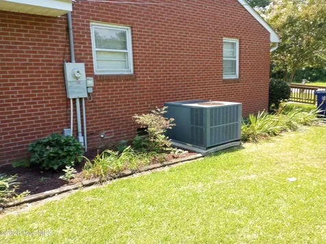 4083 N Pitt Street Ayden NC 28513