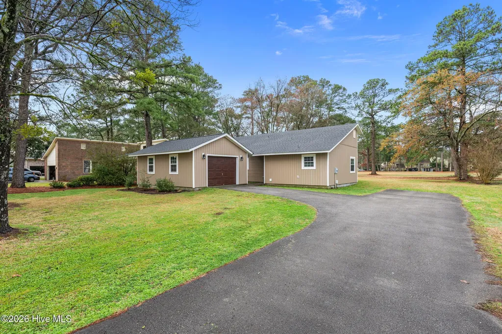 707 Plantation Drive New Bern NC 28562