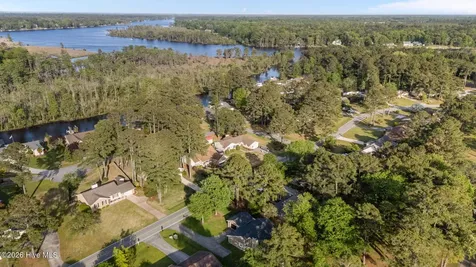 707 Plantation Drive New Bern NC 28562