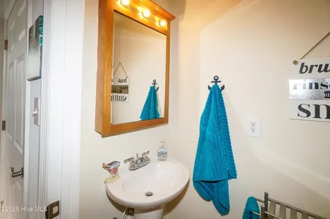 2805 E Yacht Drive Oak Island NC 28465