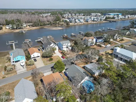 2805 E Yacht Drive Oak Island NC 28465