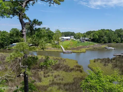 331 Chadwick Shores Drive Sneads Ferry NC 28460