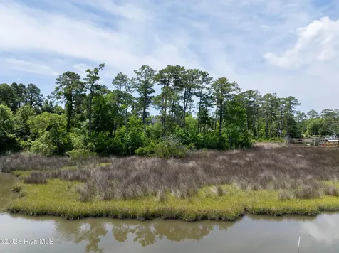 331 Chadwick Shores Drive Sneads Ferry NC 28460