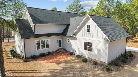 103 Brown Court West End NC 27376