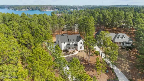 103 Brown Court West End NC 27376