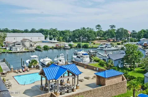 4425 Arendell Street Morehead City NC 28557