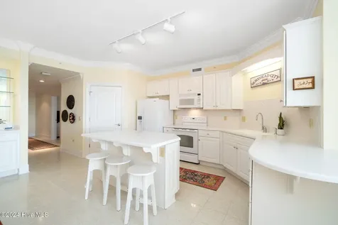 4425 Arendell Street Morehead City NC 28557