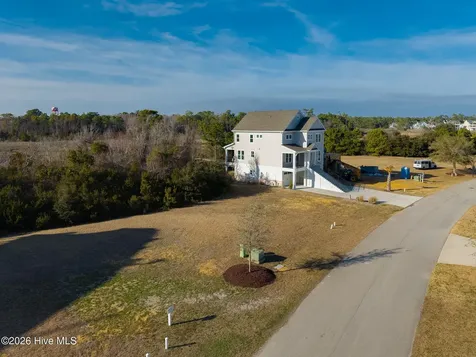 607 Cannonsgate Drive Newport NC 28570