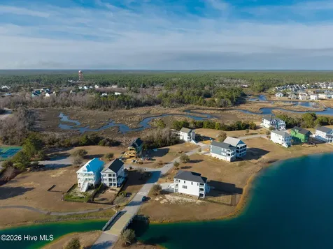 607 Cannonsgate Drive Newport NC 28570