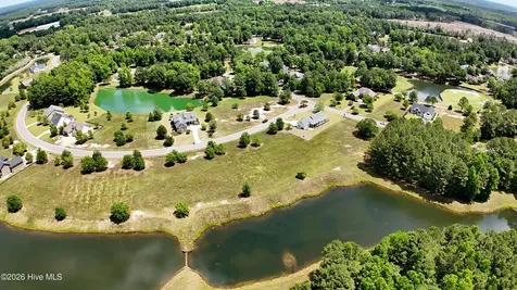 172 Cedar Point Drive Wallace NC 28466