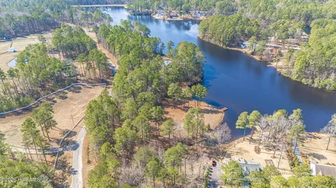 305 Lakewood Drive Aberdeen NC 28315