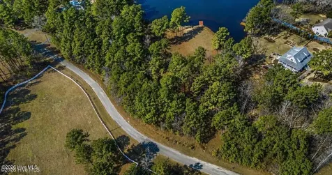 305 Lakewood Drive Aberdeen NC 28315