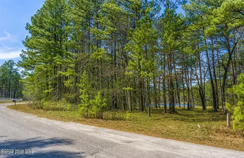 305 Lakewood Drive Aberdeen NC 28315