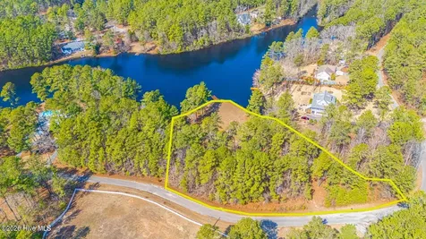 305 Lakewood Drive Aberdeen NC 28315