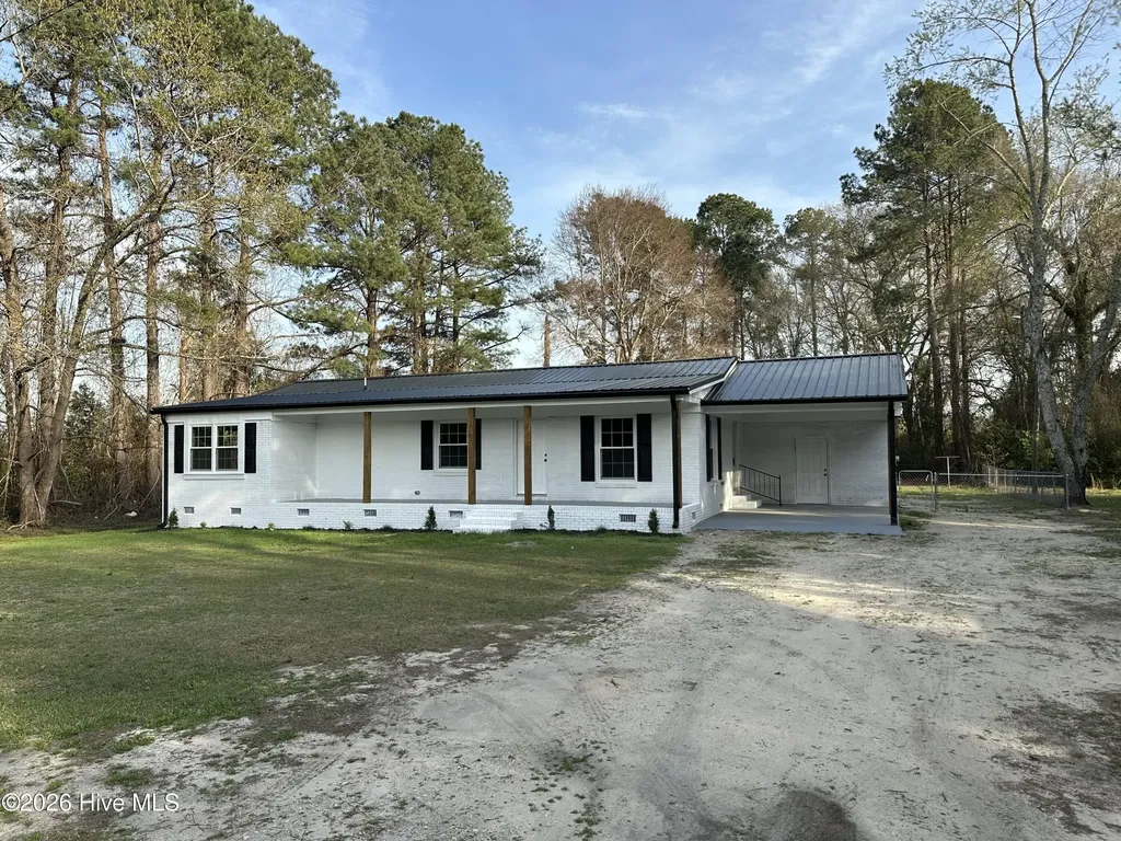 11140 Barnes Bridge Road Laurinburg NC 28352