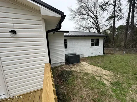 11140 Barnes Bridge Road Laurinburg NC 28352