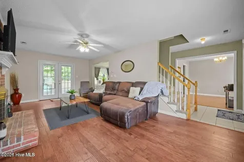 120 Winthrope Way Jacksonville NC 28546