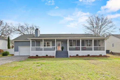 322 NE 57th Street Oak Island NC 28465