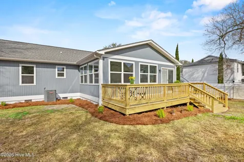 322 NE 57th Street Oak Island NC 28465