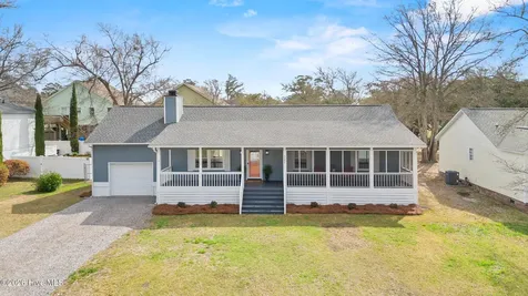 322 NE 57th Street Oak Island NC 28465