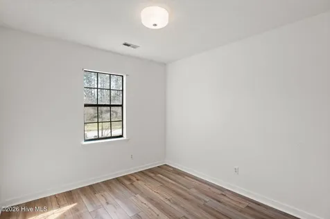 40 Donnell Avenue Havelock NC 28532