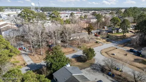 40 Donnell Avenue Havelock NC 28532