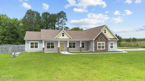 105 Nautical Wave Road Hubert NC 28539