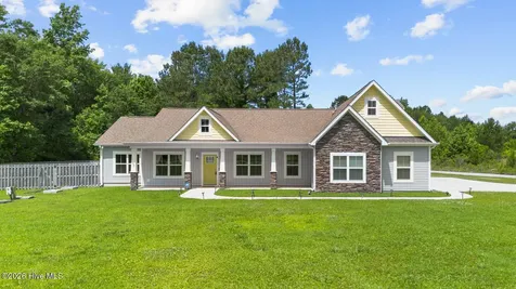 105 Nautical Wave Road Hubert NC 28539