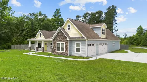 105 Nautical Wave Road Hubert NC 28539