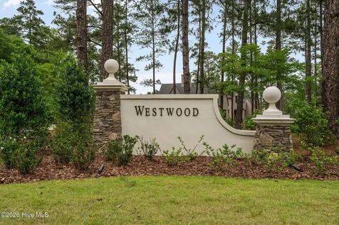 160 Westwood Road Pinehurst NC 28374