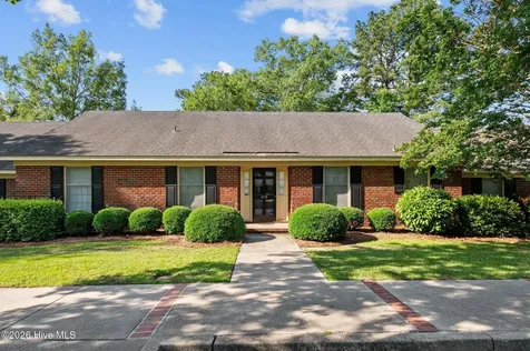 809 Greenbriar Road Kinston NC 28501