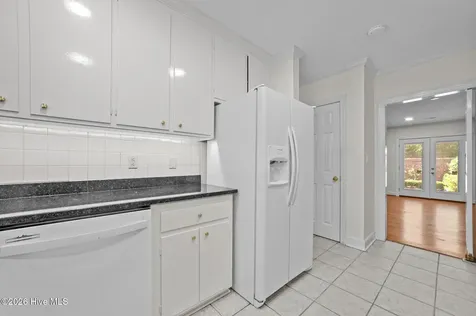 809 Greenbriar Road Kinston NC 28501