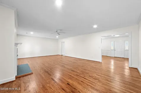 809 Greenbriar Road Kinston NC 28501