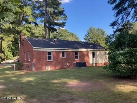3915 Mcwhorter Street Bethel NC 27812