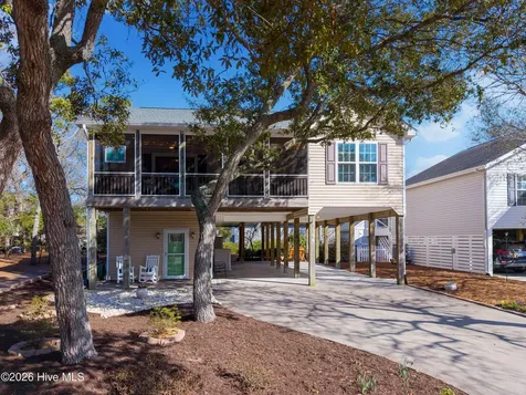 104 NE 21st Street Oak Island NC 28465