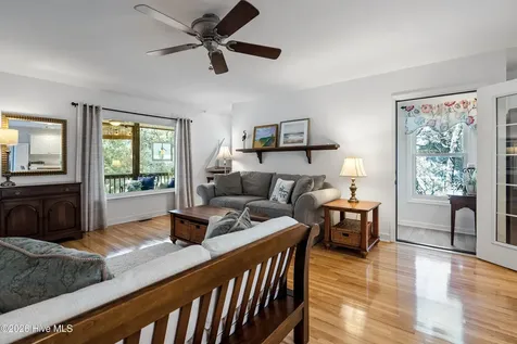 104 NE 21st Street Oak Island NC 28465