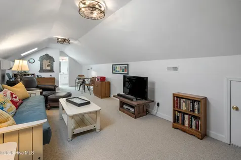 104 NE 21st Street Oak Island NC 28465