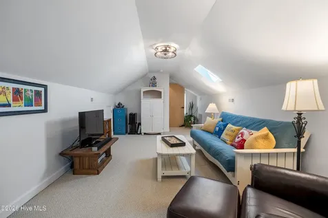 104 NE 21st Street Oak Island NC 28465