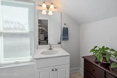104 NE 21st Street Oak Island NC 28465
