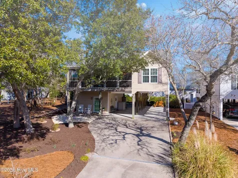 104 NE 21st Street Oak Island NC 28465