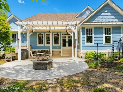 104 Grey Moss Court Hampstead NC 28443