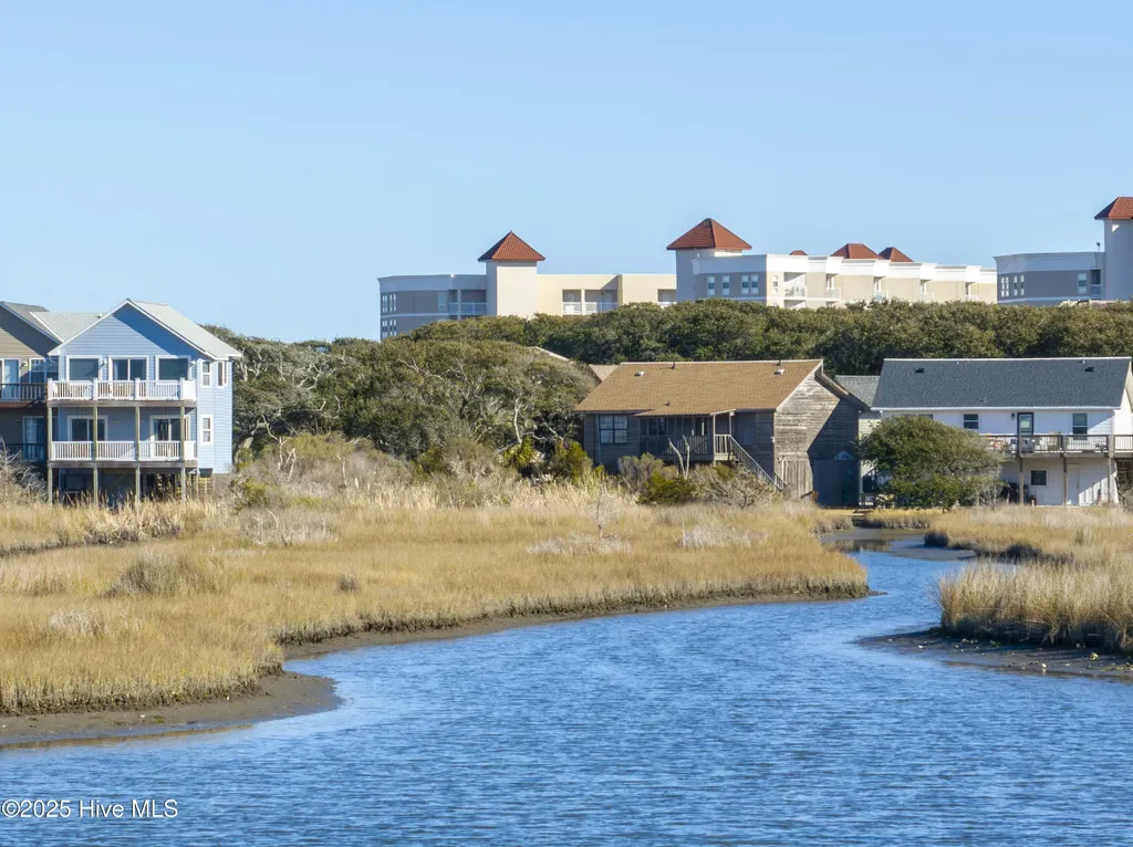 320 Bay Circle North Topsail Beach NC 28460