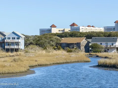320 Bay Circle North Topsail Beach NC 28460