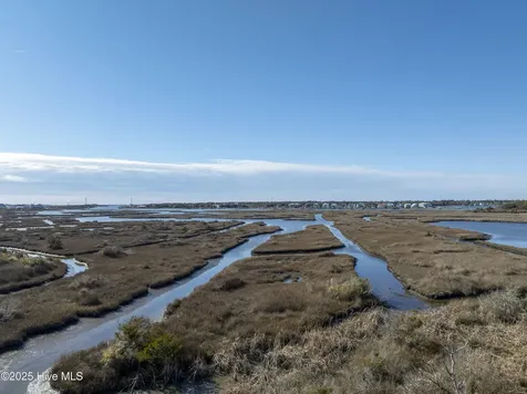 320 Bay Circle North Topsail Beach NC 28460