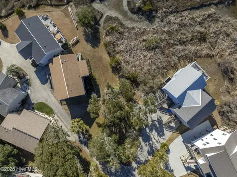 320 Bay Circle North Topsail Beach NC 28460